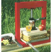 Hydraulic fruit press